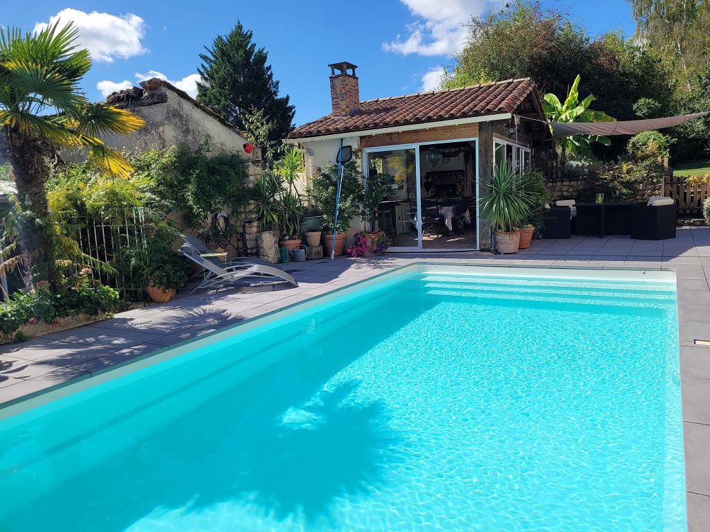 Gîte Pierre Forte in Saint-Léon-sur-l'Isle, Périgord Blanc