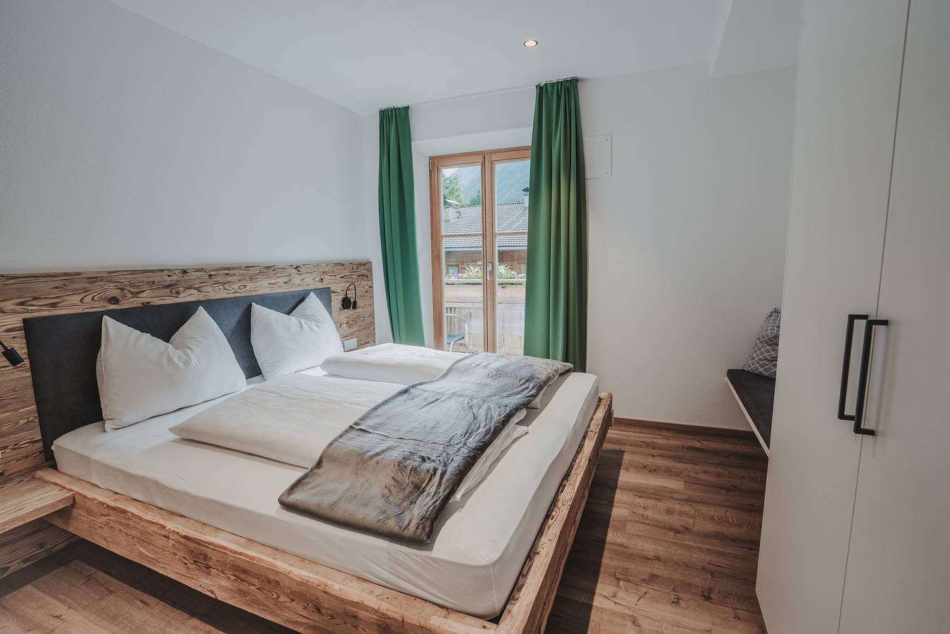 Appartement entier, Appartement "Appartement Schönberg" avec vue sur les montagnes, terrasse partagée et Wi-Fi in San Giacomo, Valle Aurina
