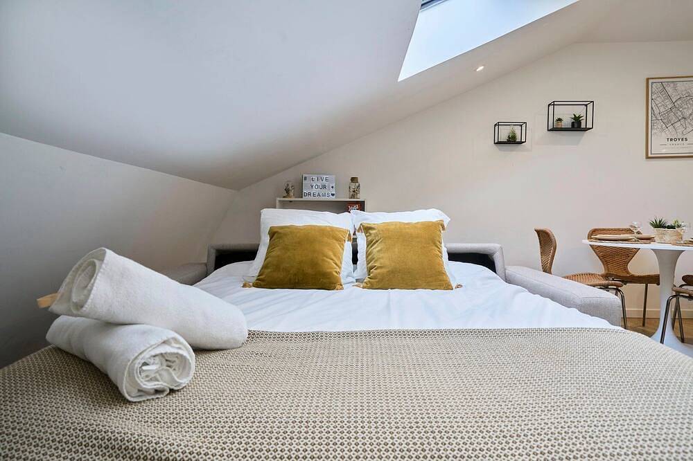 Appartement entier, Le Champenois*Central*Gare*Wifi*Clim*5*Mon Groom in Troyes, Aube