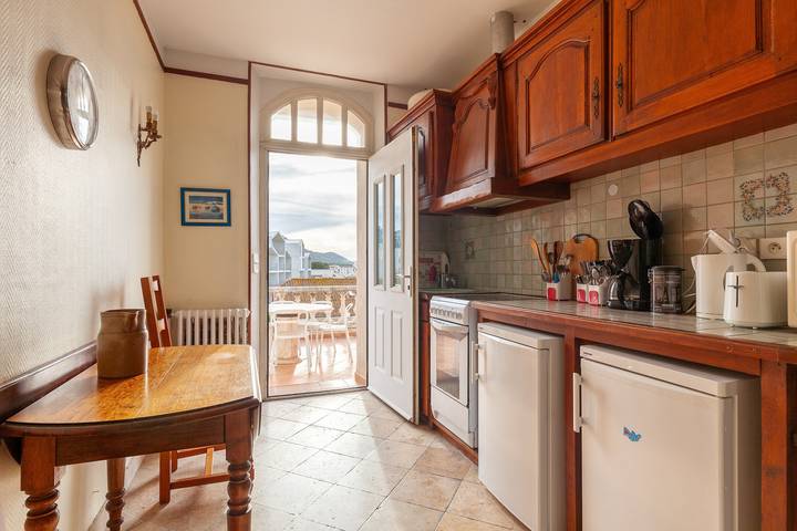Appartamento intero, Appartamento 'L'Esperance' con Vista Montagna, Wi-Fi e Aria Condizionata in Marsiglia, Marseille e dintorni