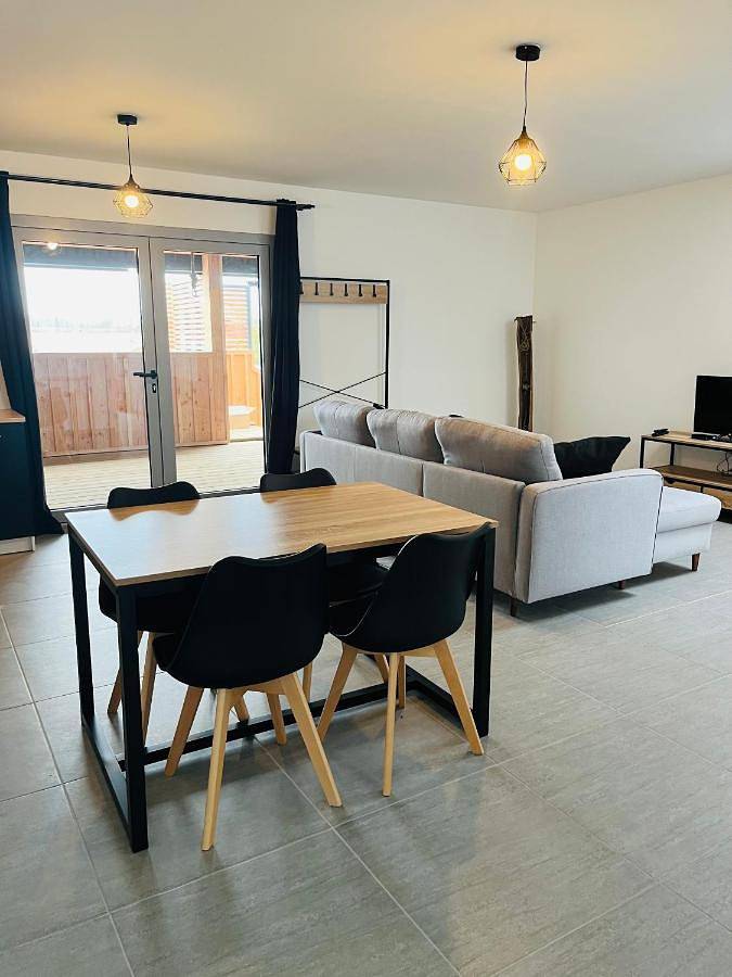 Gîte pour 5 personnes, avec Balcon et Jacuzzi à Marcheprime