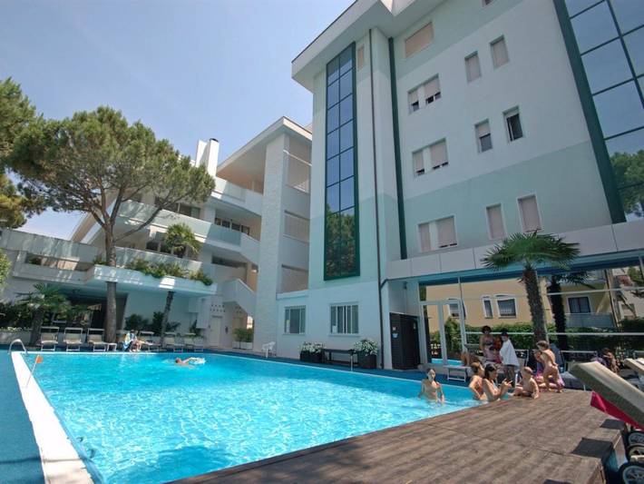 Hotel dla 3 osób, z ogród i basen oraz widok w Cervia