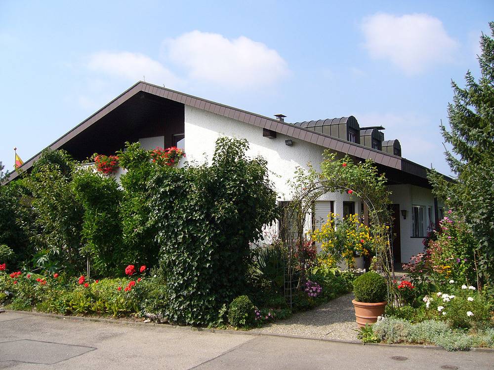 Ganze Ferienwohnung, Haus Seeblick -  Vera u. Roland Ruther - 1-Zimmer-Fewo, 2. Et, 70 m² in Markelfingen, Radolfzell am Bodensee