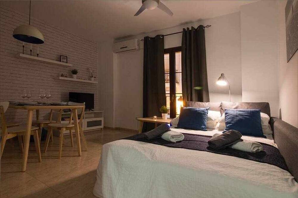 Entire apartment, P3. Moderno Apartamento en el Centro de Nerja in Nerja Centre, Nerja