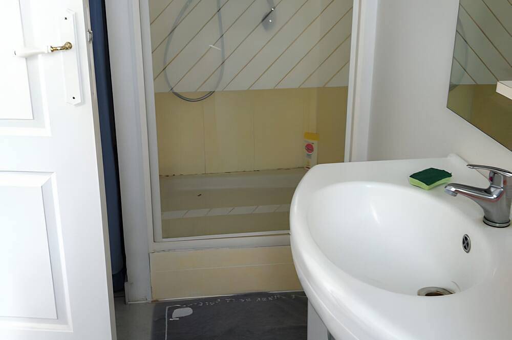 Chambre d’hôtes « Lajarrieleduc » avec terrasse commune, jardin partagé et Wi-Fi in La Jarrie, Région de La Rochelle