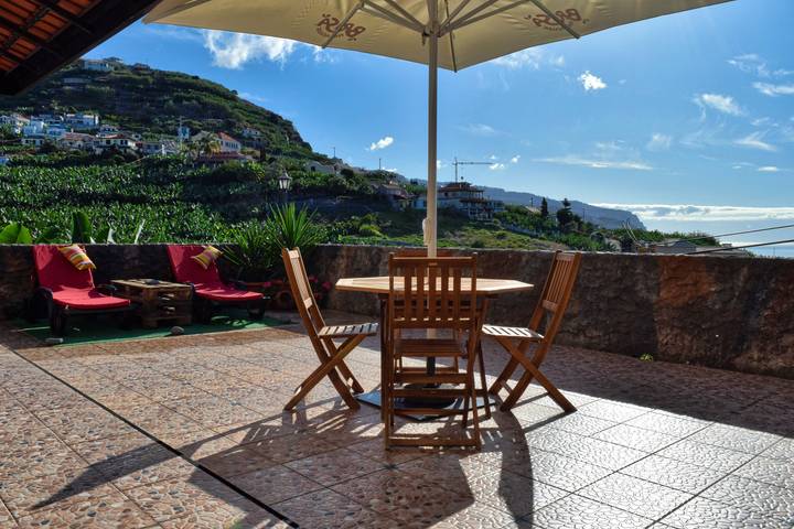 Gîte pour 2 personnes, avec terrasse et vue sur l’océan, animaux acceptés à Ponta do Sol - 2