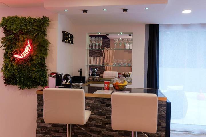 Chambre d’hôte pour 2 personnes, avec terrasse ainsi que vue et sauna dans les Bouches-du-Rhône - 2