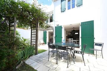 Gîte pour 6 personnes, avec jardin dans Le Gillieux