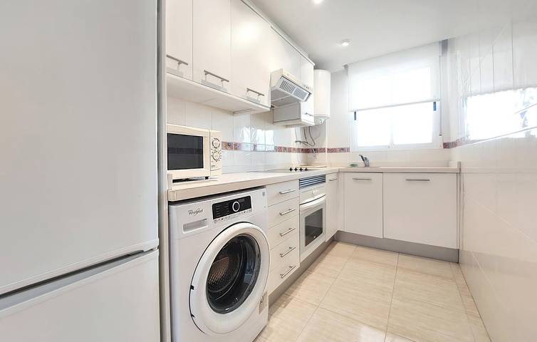 Apartamento vacacional entero, Apartamento con vistas al mar, piscina y terraza, a 900 m de la playa de Cala del Retor in Playa Morro de Gos, Oropesa del Mar