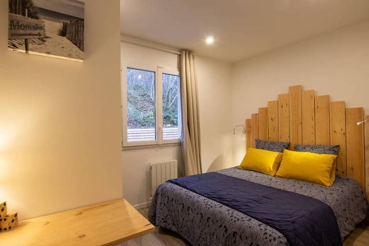 Gîte pour 10 personnes, avec jardin à Château-l'Évêque - 2