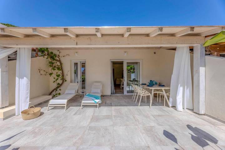 Ferienhaus für 5 Personen, mit Terrasse und Garten sowie Ausblick in Innamorata