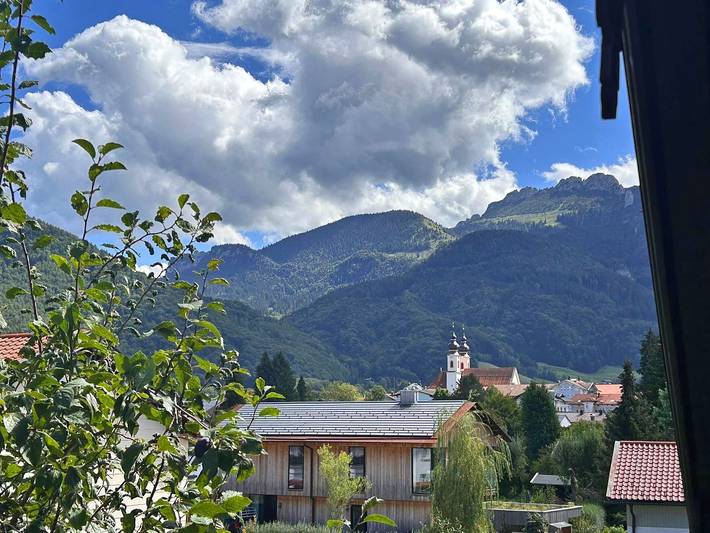Ferienwohnung Alpenblick.Hoch3 - Alpenblick.Hoch3 holiday flat with two separate bedrooms and three balconies facing east-south-west