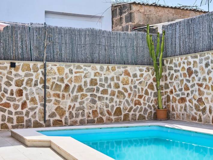 Villa für 6 Personen, mit Garten und Terrasse sowie Pool in Cas Concos - 2