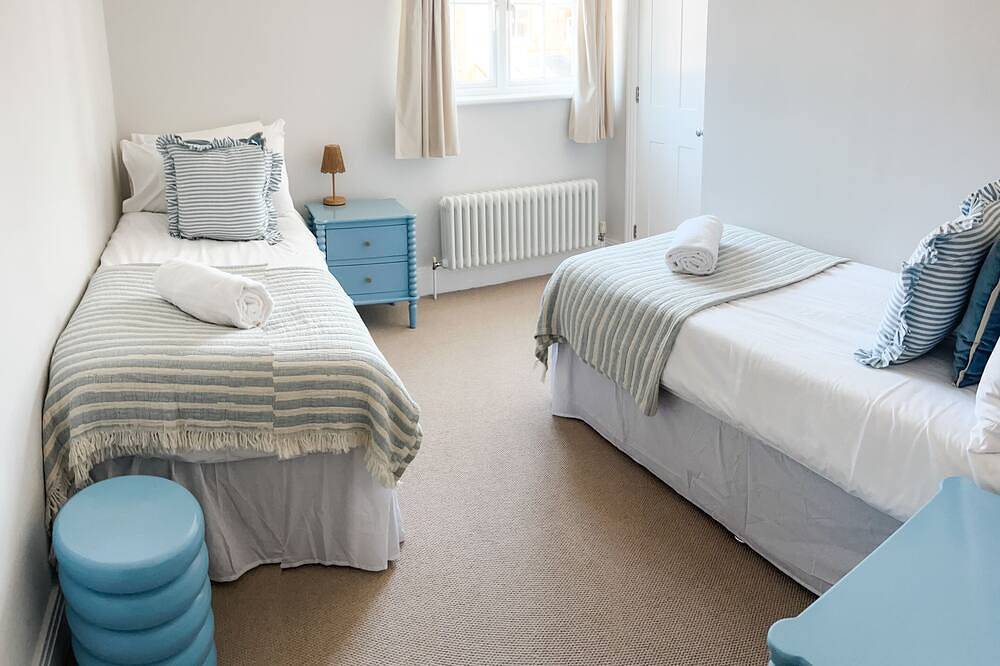 Ferienhaus-Eigenes Badezimmer-Modern-Strassenblick-Windsor Town Centre in Windsor, Berkshire