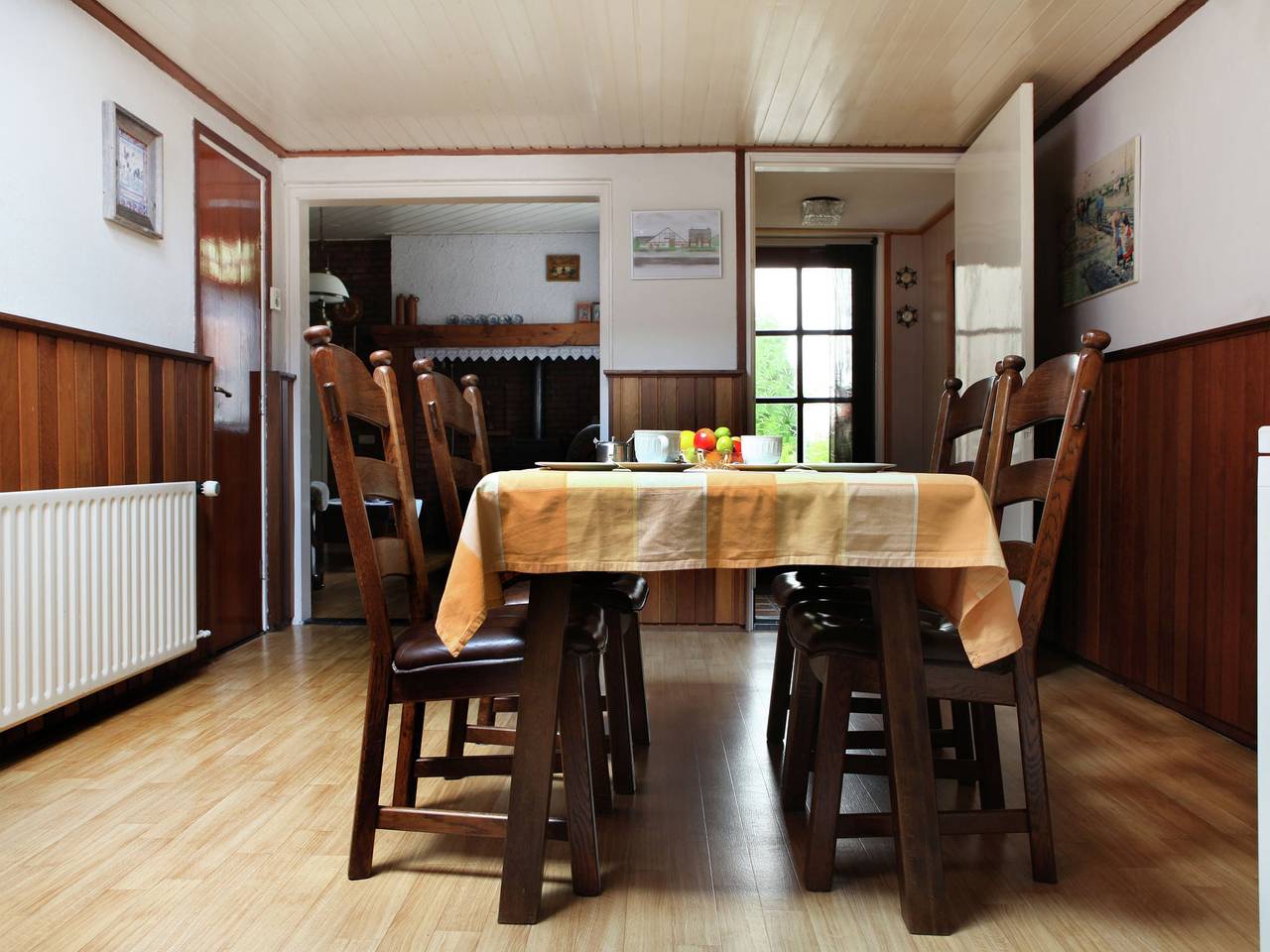 Farmhouse in Ulicoten near Forest Trails in North Brabant