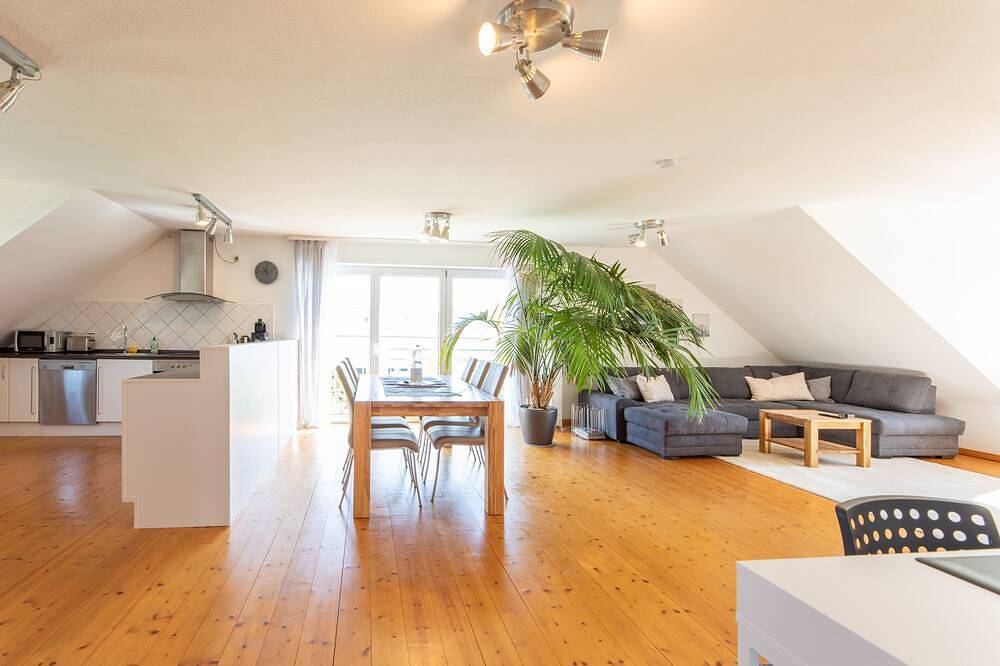 Ganze Wohnung, Perfekt für Gruppen und Familien! 120 qm Wohnung nähe Bamberg. in Adelsdorf, Franken