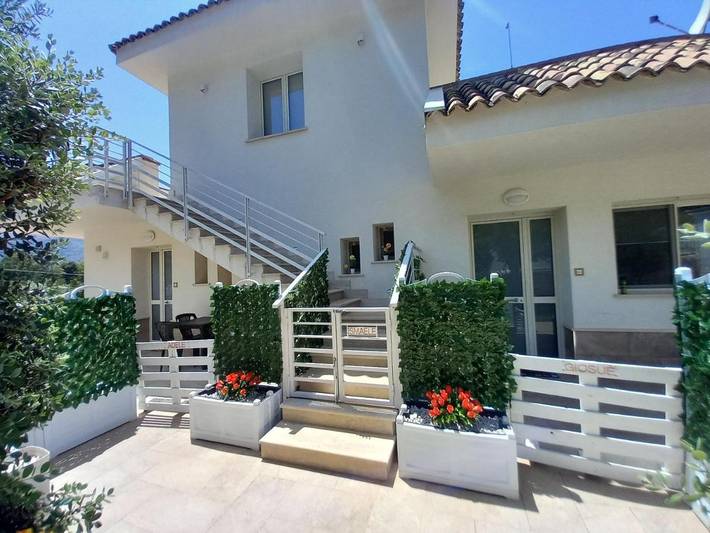 Appartamento per 4 persone, con giardino e idromassaggio, adatto a famiglie con bambini in Capaci