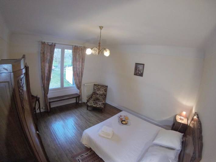 Gîte pour 8 personnes, avec jardin et vue à Vic-sur-Cère - 3