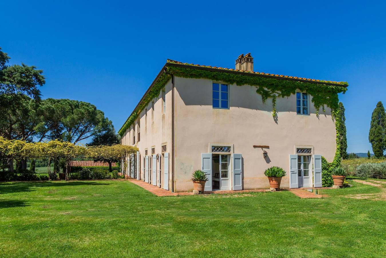 Villa 'La Vigna' with Private Pool, Wi-Fi and Air Conditioning in Gavorrano, Grosseto Province