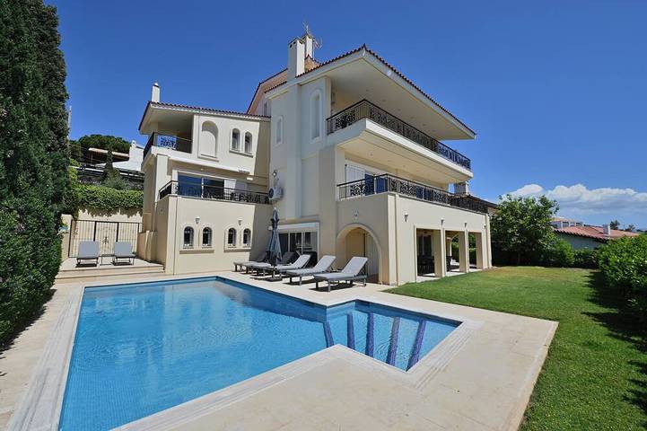 Villa für 14 Personen, mit Garten in Voula