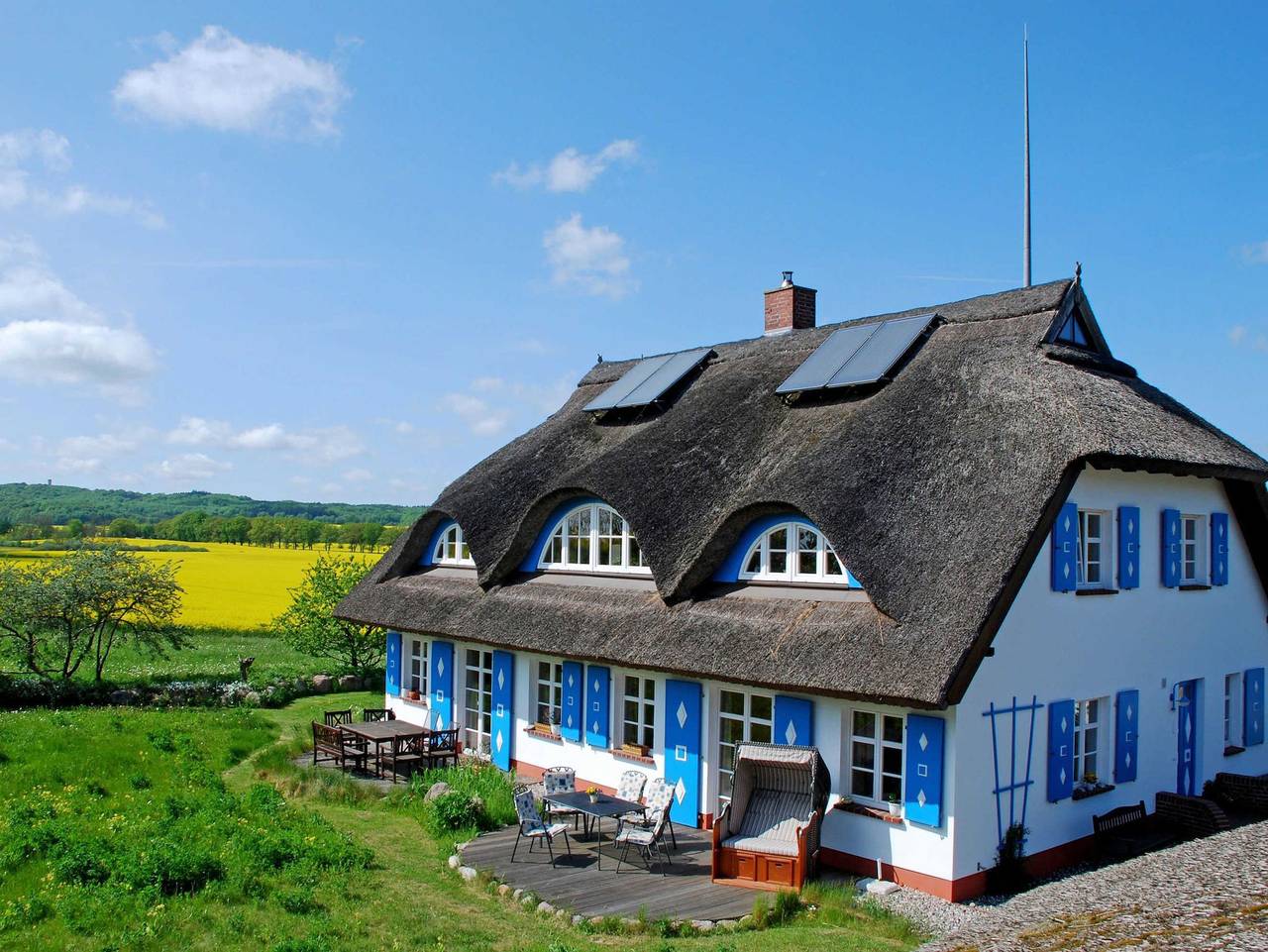 Ganze Ferienwohnung, Ferienwohnung unterm Reetdach Haus Sonnenwinkel - Ferienwohnung unterm Reetdach Haus Sonnenwinkel in Altensien, Sellin