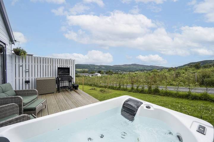 Cottage for 2 people, with hot tub and terrace in Pitlochry