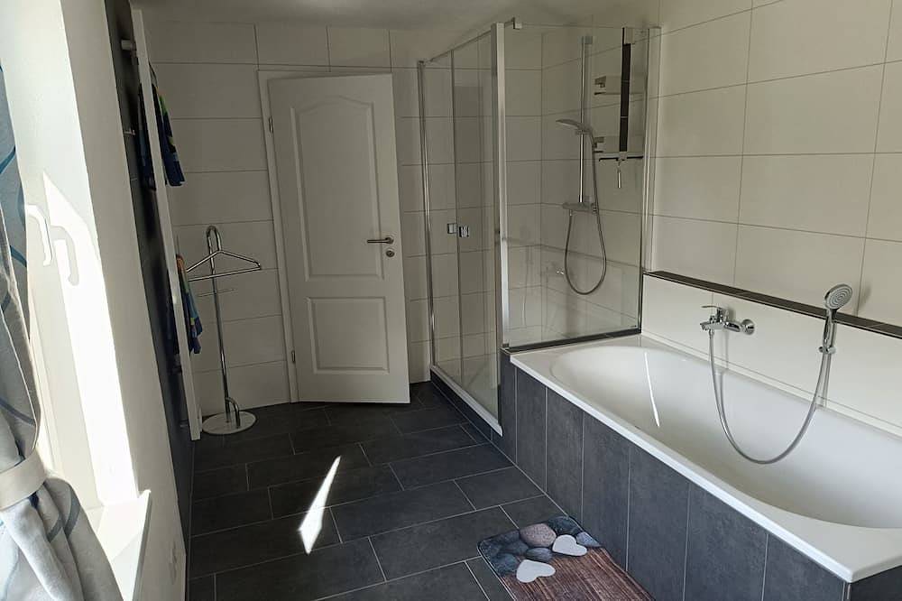 Ferienhaus „Haus Berta“ ruhig gelegen im Grünen in Spremberg, Lausitzer Seenland