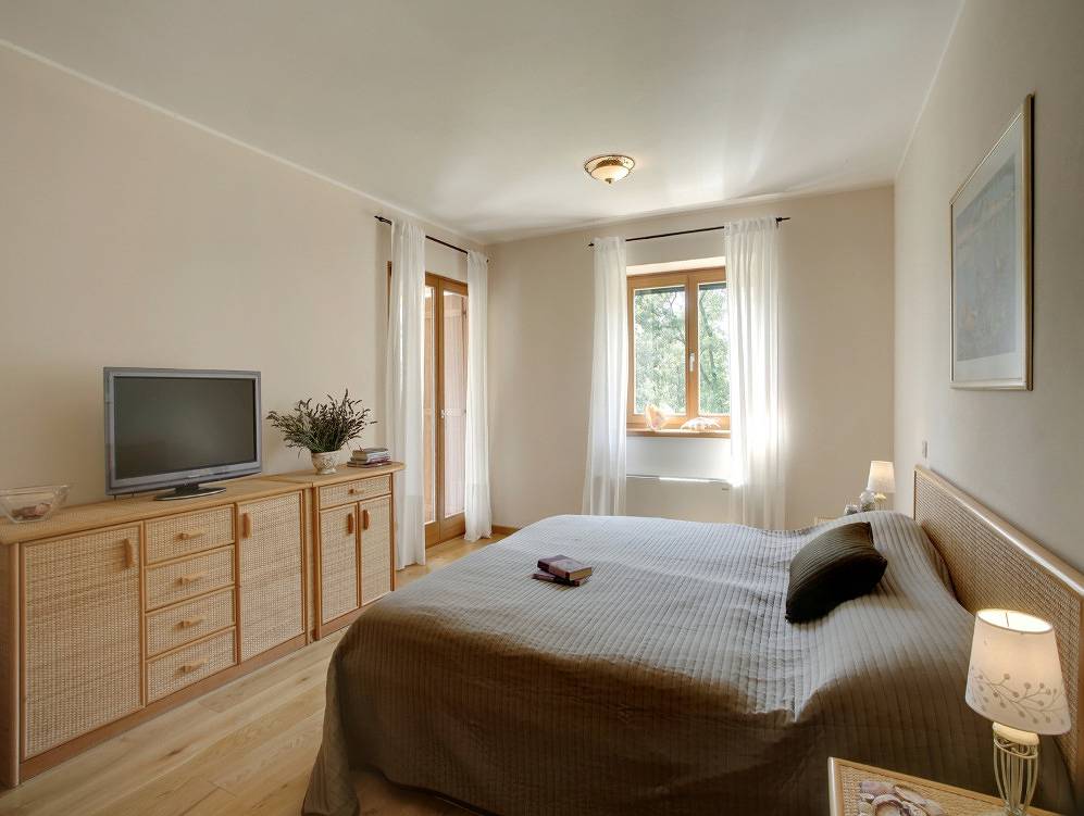 Ferienhaus in Karigador mit Terrasse, Whirlpool und Garten in Karigador, Umag und Umgebung