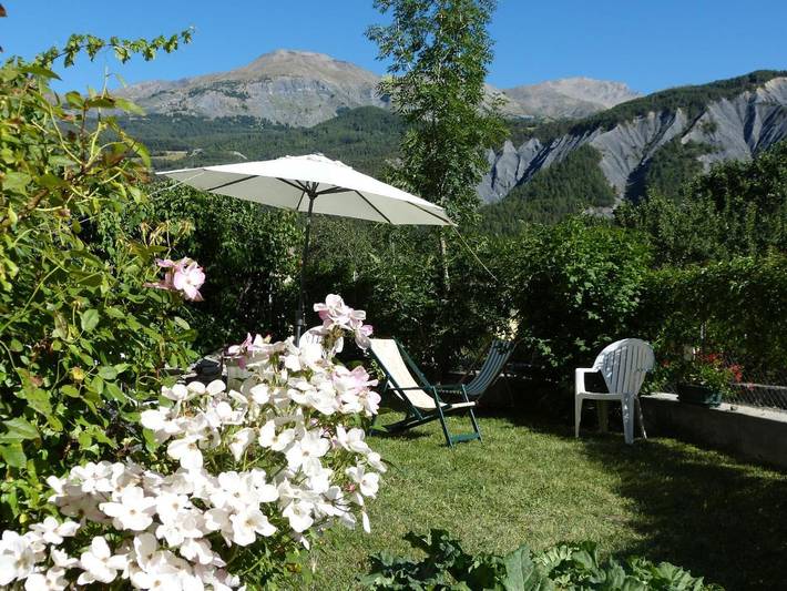 Location de vacances pour 15 personnes, avec vue et jardin à Faucon-de-Barcelonnette - 3