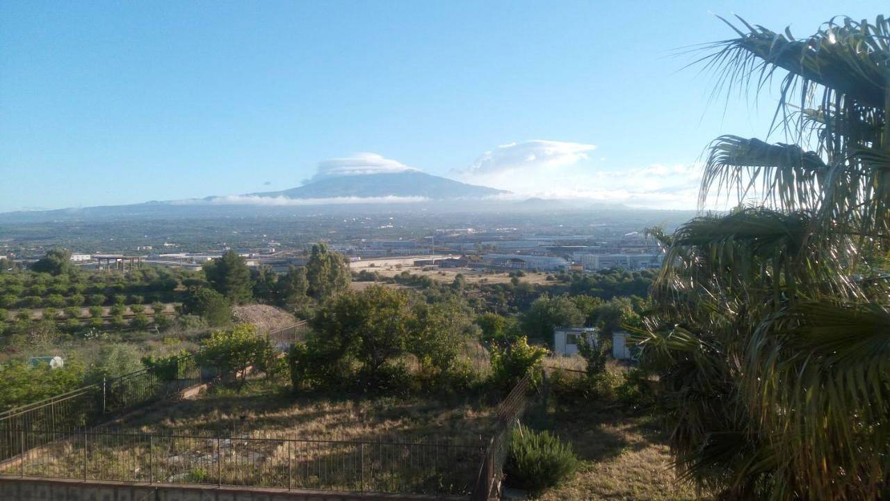 La terrazza sull Etna in Motta Sant'Anastasia, Catania e dintorni