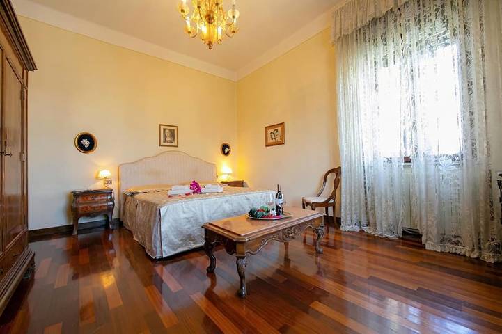 Villa für 8 Personen, mit Garten und Balkon in Desenzano del Garda - 2