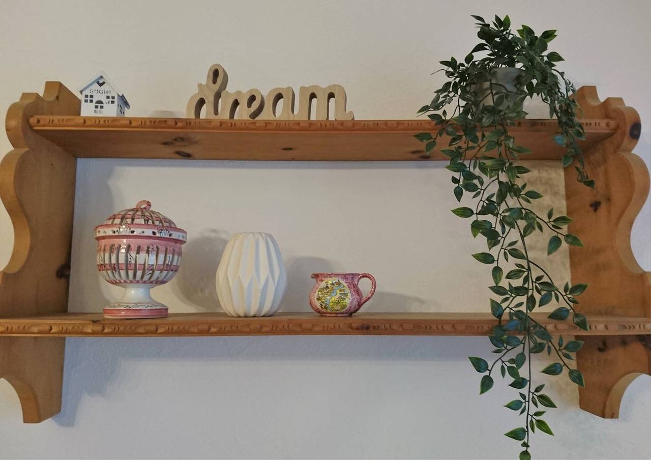 Ganze Wohnung, Ferienwohnung in gepflegter Residenz an Top-Lage mit Hallenbad und Sauna in Muralto, Tessiner Alpen