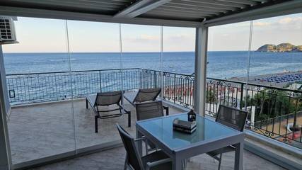 Ferienwohnung für 2 Personen, mit Terrasse und Ausblick in Taormina