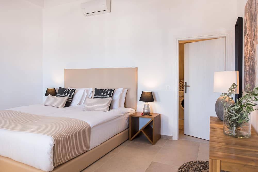 Thetis, south coast with amazing views and infinity pool! in Chora Sfakion, Chania und Umgebung