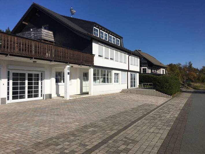 Vakantiewoning voor 4 personen, met Terras en Tuin in Neuastenberg