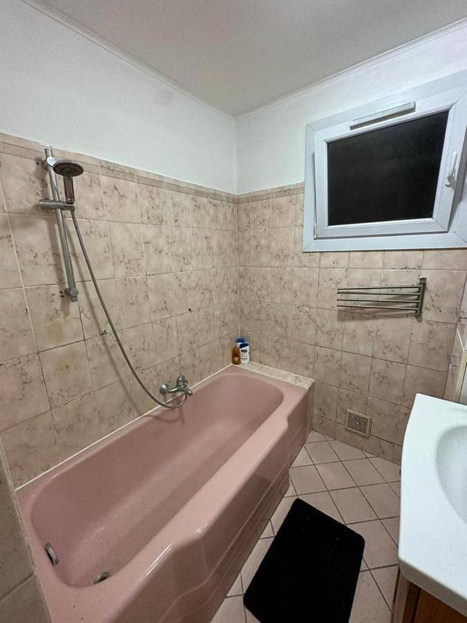Maison d’hôte pour 9 personnes, avec Balcon et Terrasse ainsi que Jardin et Vue à Goussainville - 4