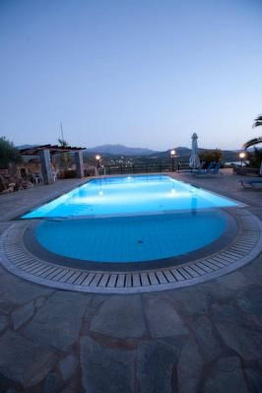 Ganze Wohnung, Helle, gemütliche Ferienwohnung in Agios Nikolaos in Ίστρον, Lasithi