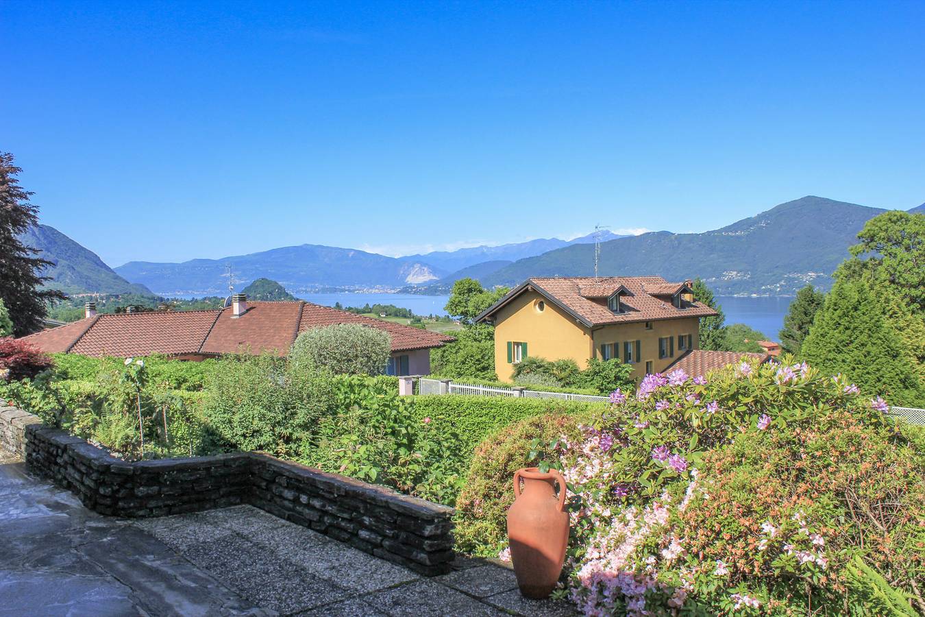 Vakantiehuis voor 5 personen met uitzicht op het meer in Brezzo di Bedero, Lago Maggiore (Lombardy)
