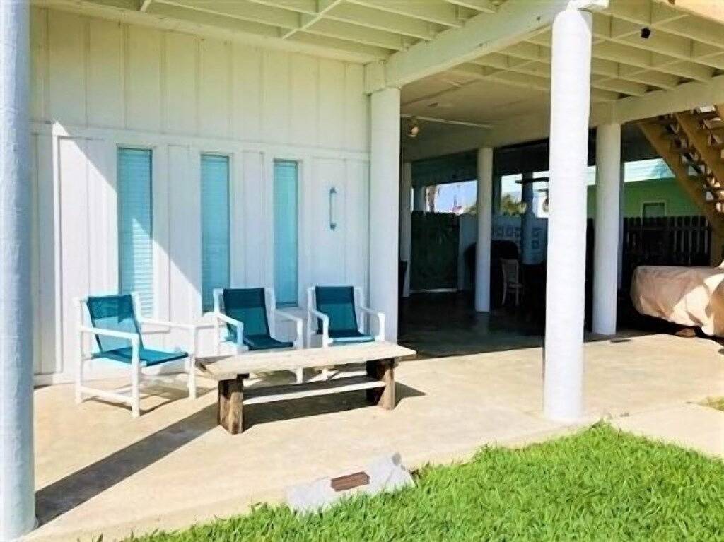 Zwei Schlafzimmer, zwei Bäder. Privater Angelpier. Neu umgebaut. in Port Mansfield, Laguna Madre