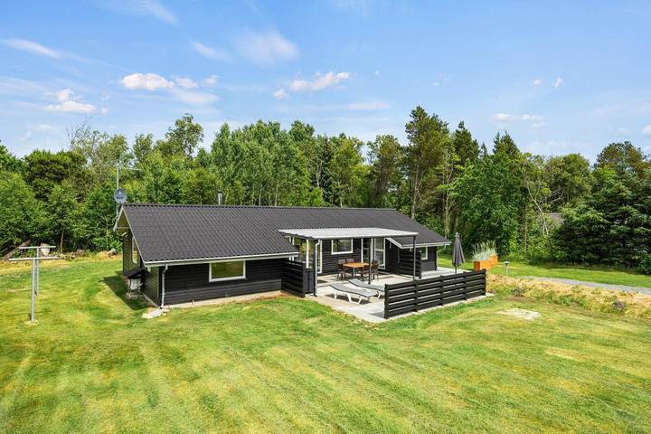 Villa für 6 Personen, mit Balkon/Terrasse