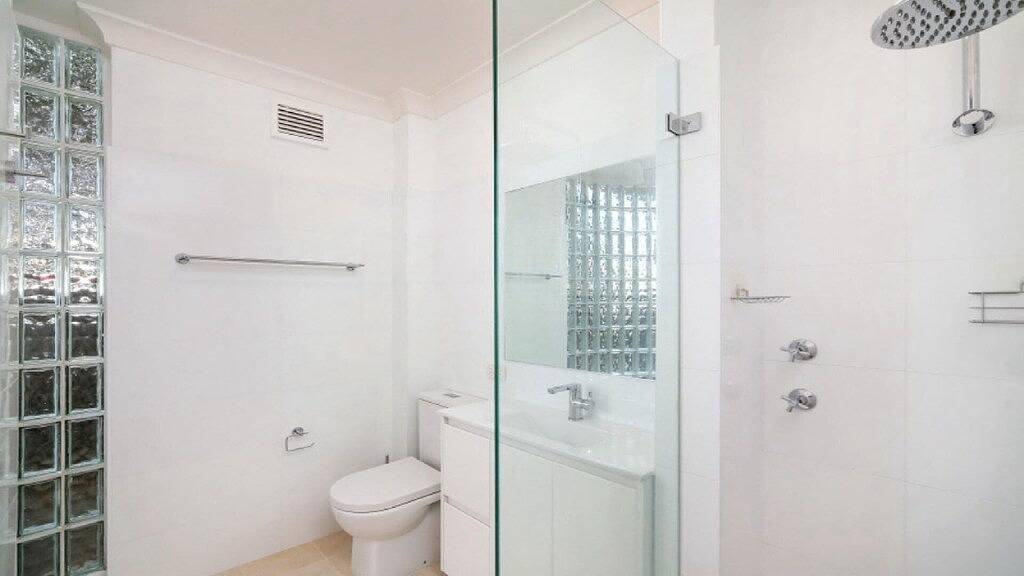 Flache 300 Meter Weg Zum Strand, Den Geschäften Und Den Cafes in Terrigal, New South Wales