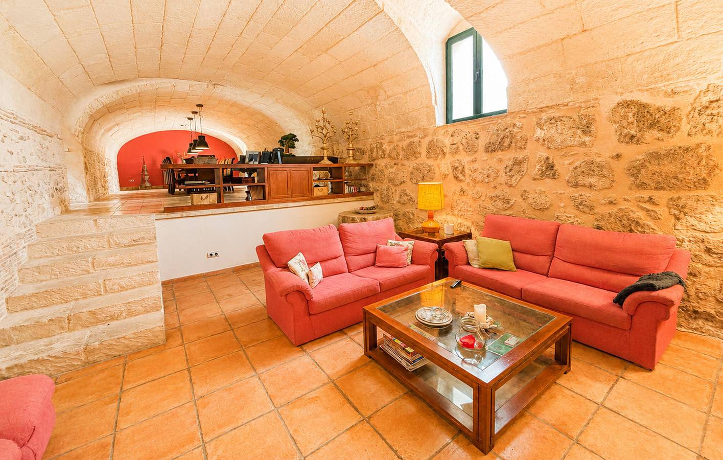 Amplio apartamento de 2000 pies cuadrados con piscina y barbacoa, wifi y aire acondicionado in Alcoy, Interior de Alicante