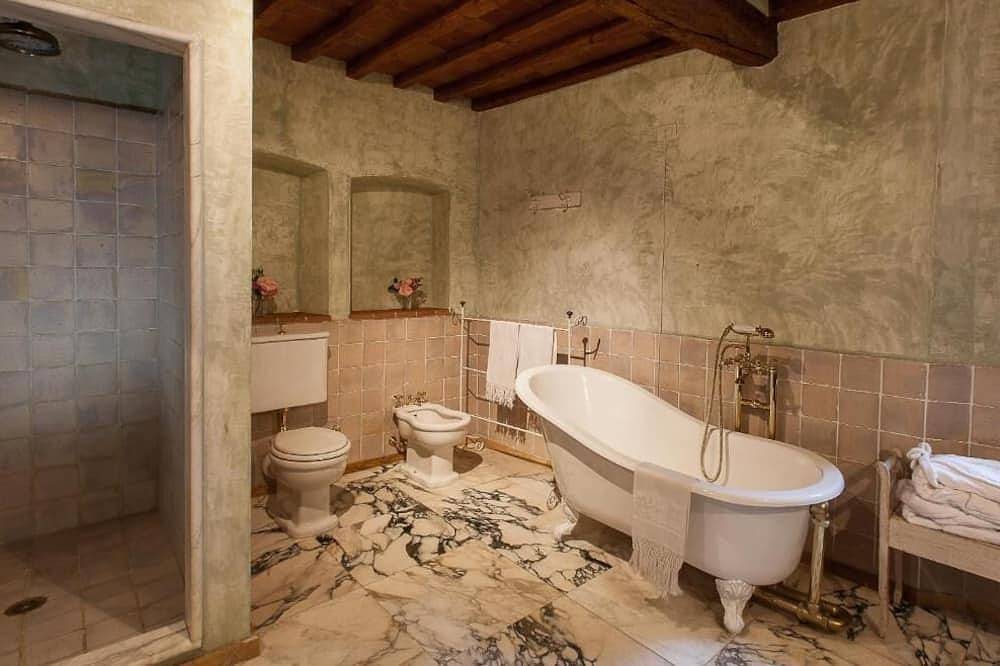 Apartamento entero, Apartamento en zona verde con piscina en Toscana in Sesto Fiorentino, Provincia de Firenze