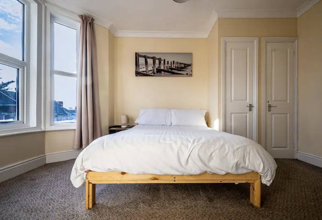 The Boat House Sleeps 4 Pet Friendly in Dawlish, Devon