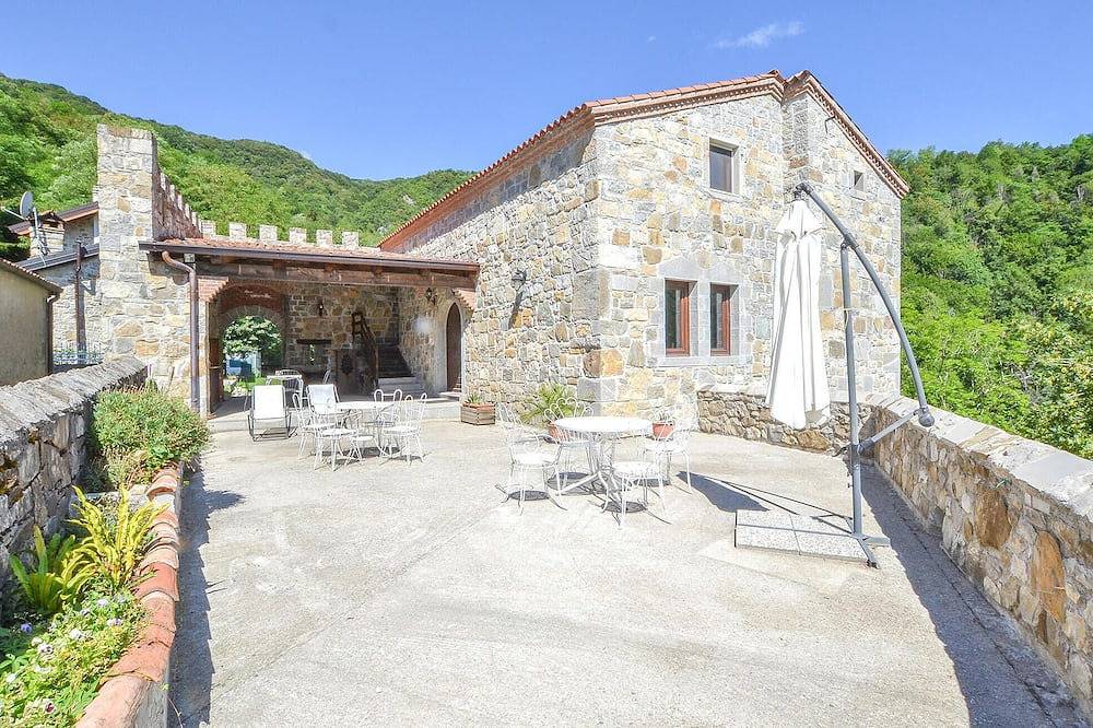 Mooi huis met 2 slaapkamers in Pulfero in Pulfero, Provincie Udine