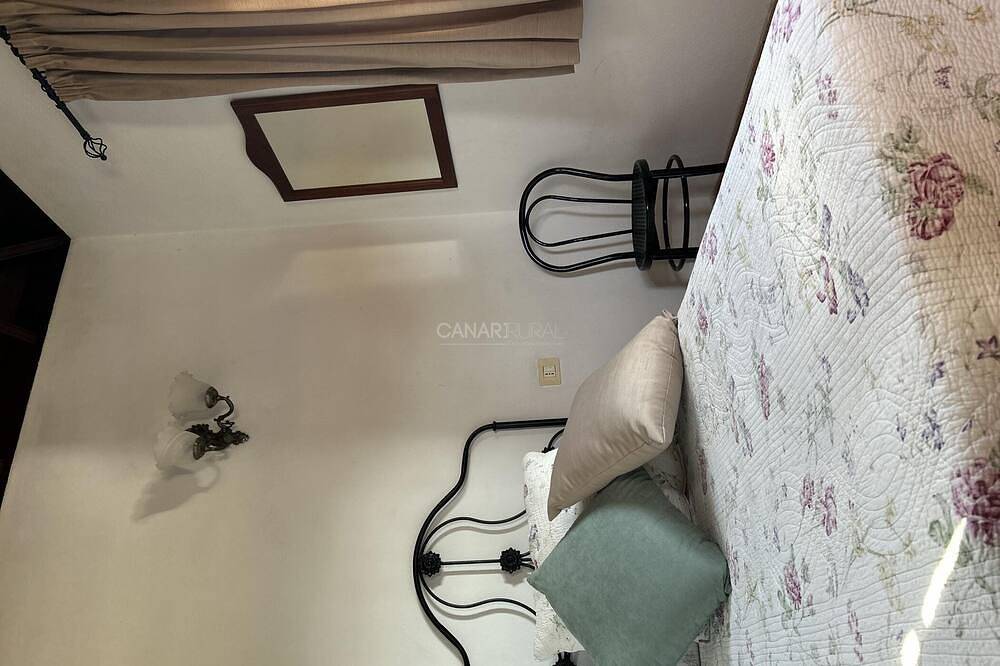 Tranquil Cottage with Heated Pool near Tazacorte Beach, Panoramic Cald in Los Llanos, Los Llanos de Aridane