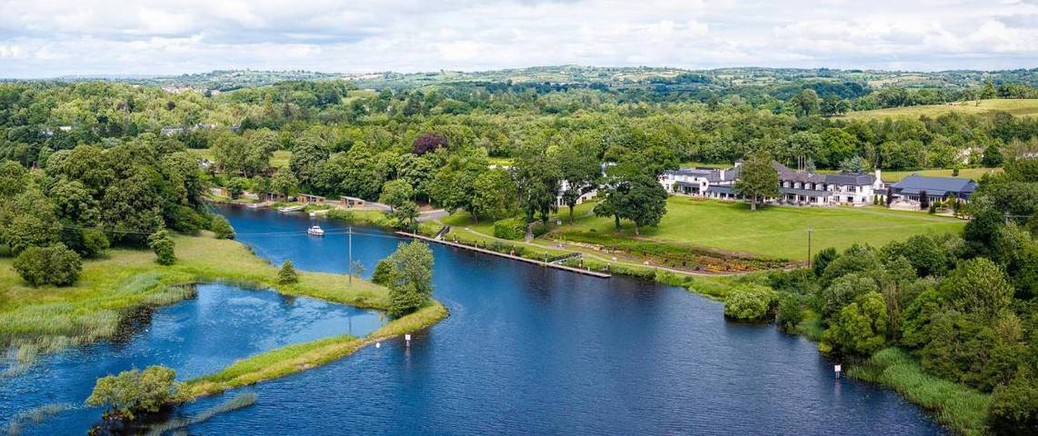 Holiday rental for 4 people, with Terrace and Hot tub as well as Garden and Children pool in Enniskillen