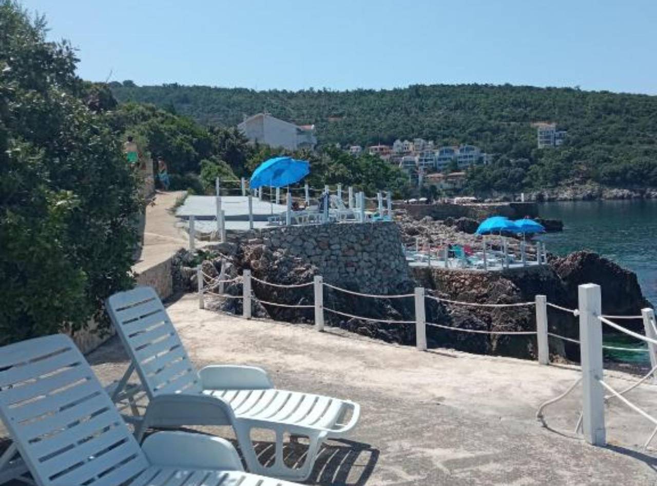 Albergo a gestione familiare per 2 persone con vista oceano in Utjeha-Bušat, Montenegro Coast