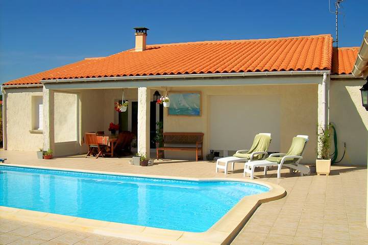 Chambre d’hôte pour 2 personnes, avec piscine et jardin en Charente-Maritime - 2