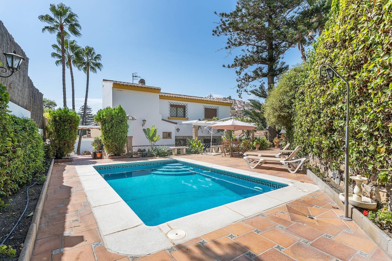 Villa 'Espectacular En La Costa' mit privatem Pool, Wi-Fi und Klimaanlage in Velilla-Taramay, Almuñecar